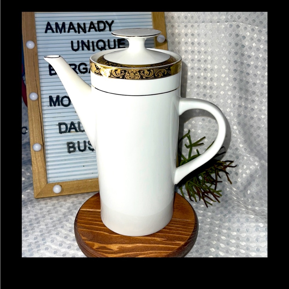 Coffee Pot Sango Georgetown 8460 Rare Vintage White Gold 9 inch.
